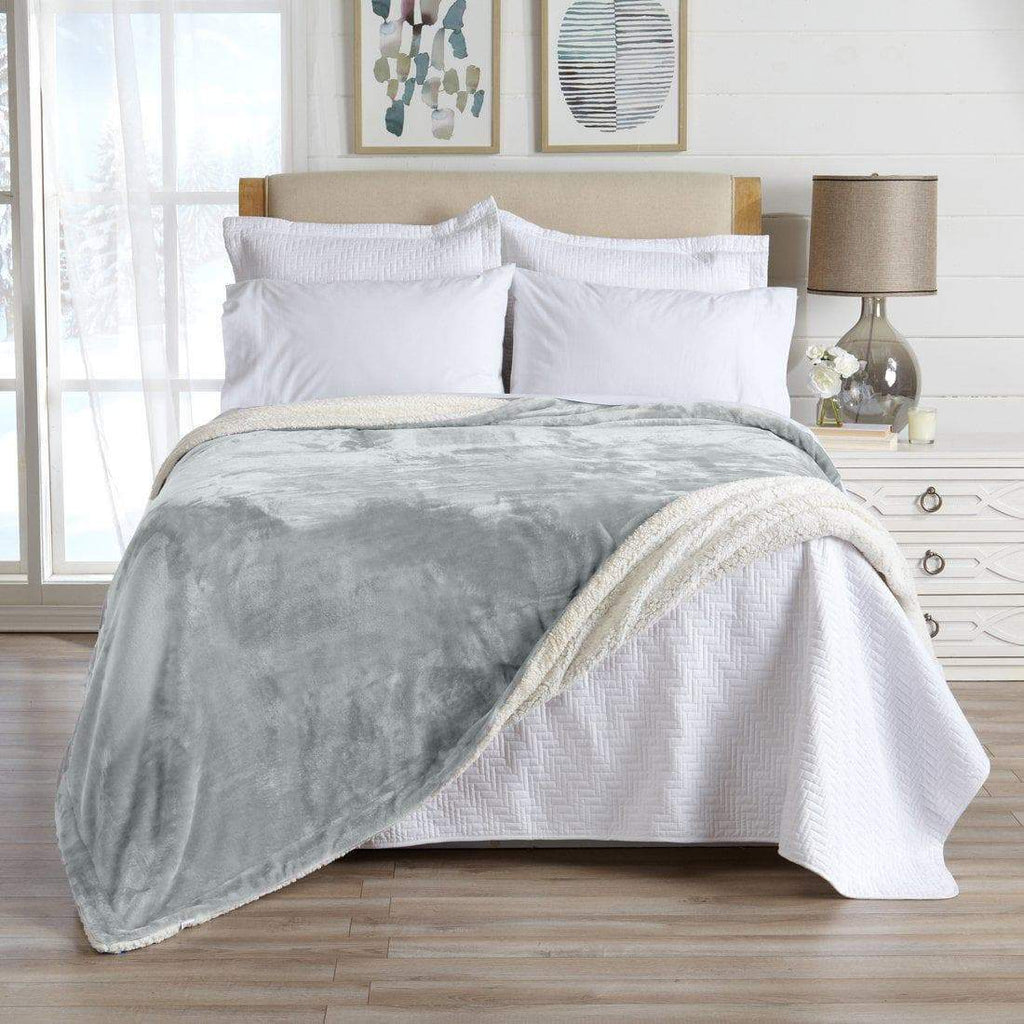 Velvet Plush Sherpa Luxury Bed Blanket - Kinsley Collection - Che Cose Belle