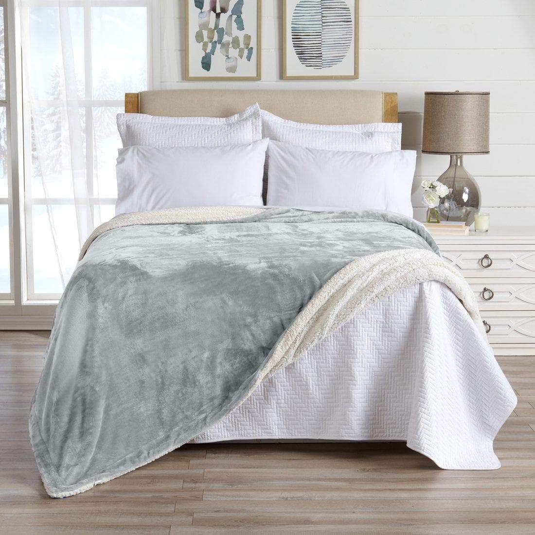 Velvet Plush Sherpa Luxury Bed Blanket - Kinsley Collection - Che Cose Belle