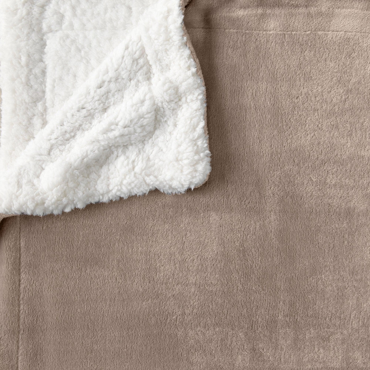 Velvet Plush Sherpa Luxury Bed Blanket - Kinsley Collection - Che Cose Belle