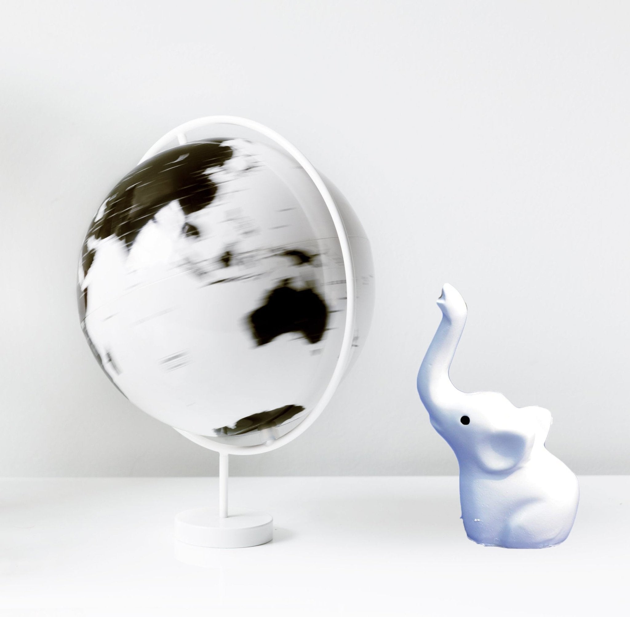 Vibhsa Baby Elephant Ring Holder - Che Cose Belle