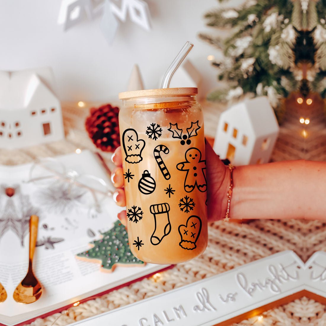 Vintage Christmas 17oz Can Cup - Limited Edition Holiday Collectible Mug - Che Cose Belle