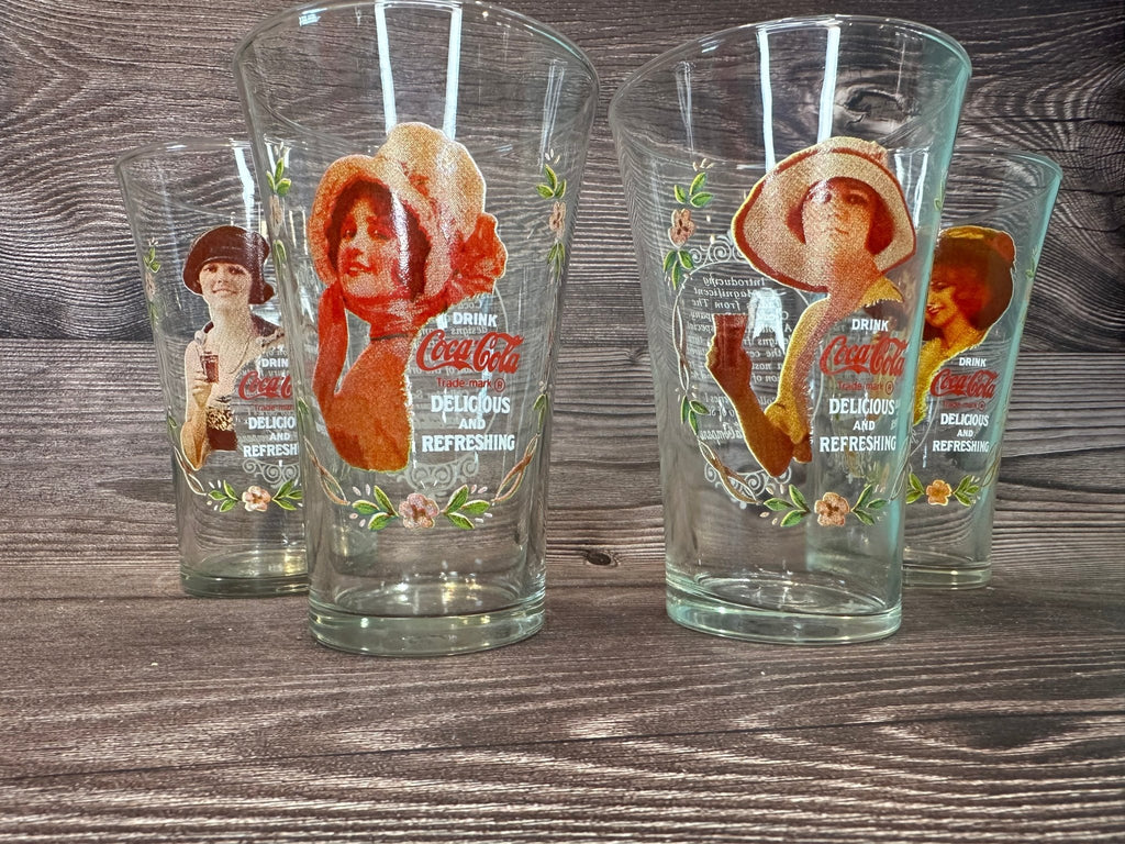 Vintage Coca Cola Magnificent Ladies Collector Series 1 Glasses - Che Cose Belle