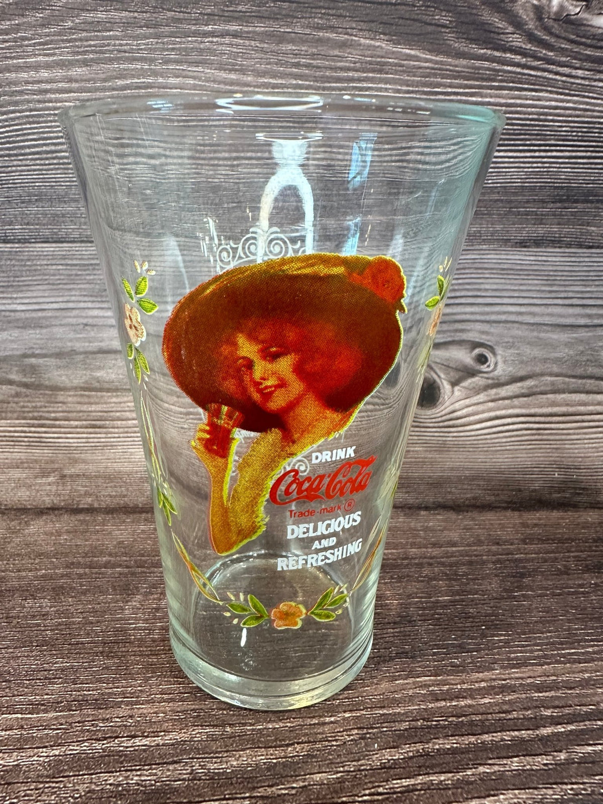 Vintage Coca Cola Magnificent Ladies Collector Series 1 Glasses - Che Cose Belle