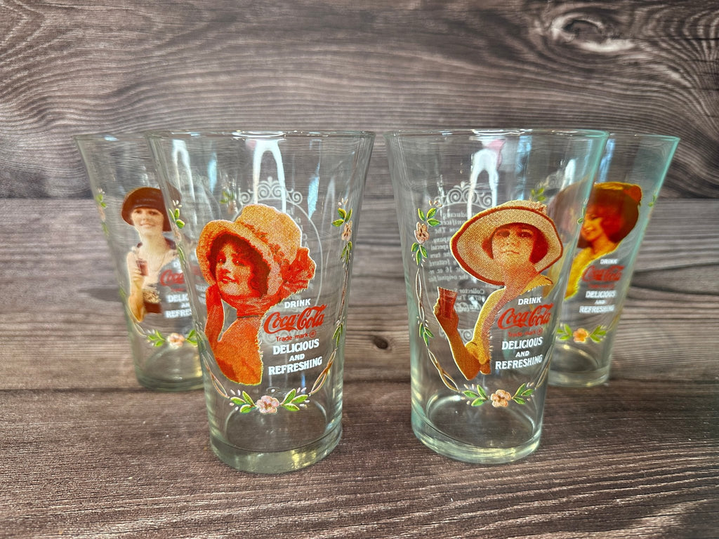 Vintage Coca Cola Magnificent Ladies Collector Series 1 Glasses - Che Cose Belle