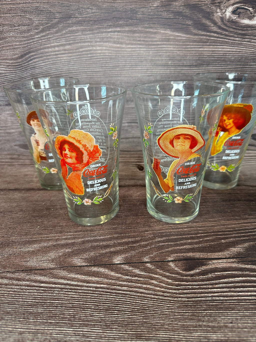 Vintage Coca Cola Magnificent Ladies Collector Series 1 Glasses - Che Cose Belle