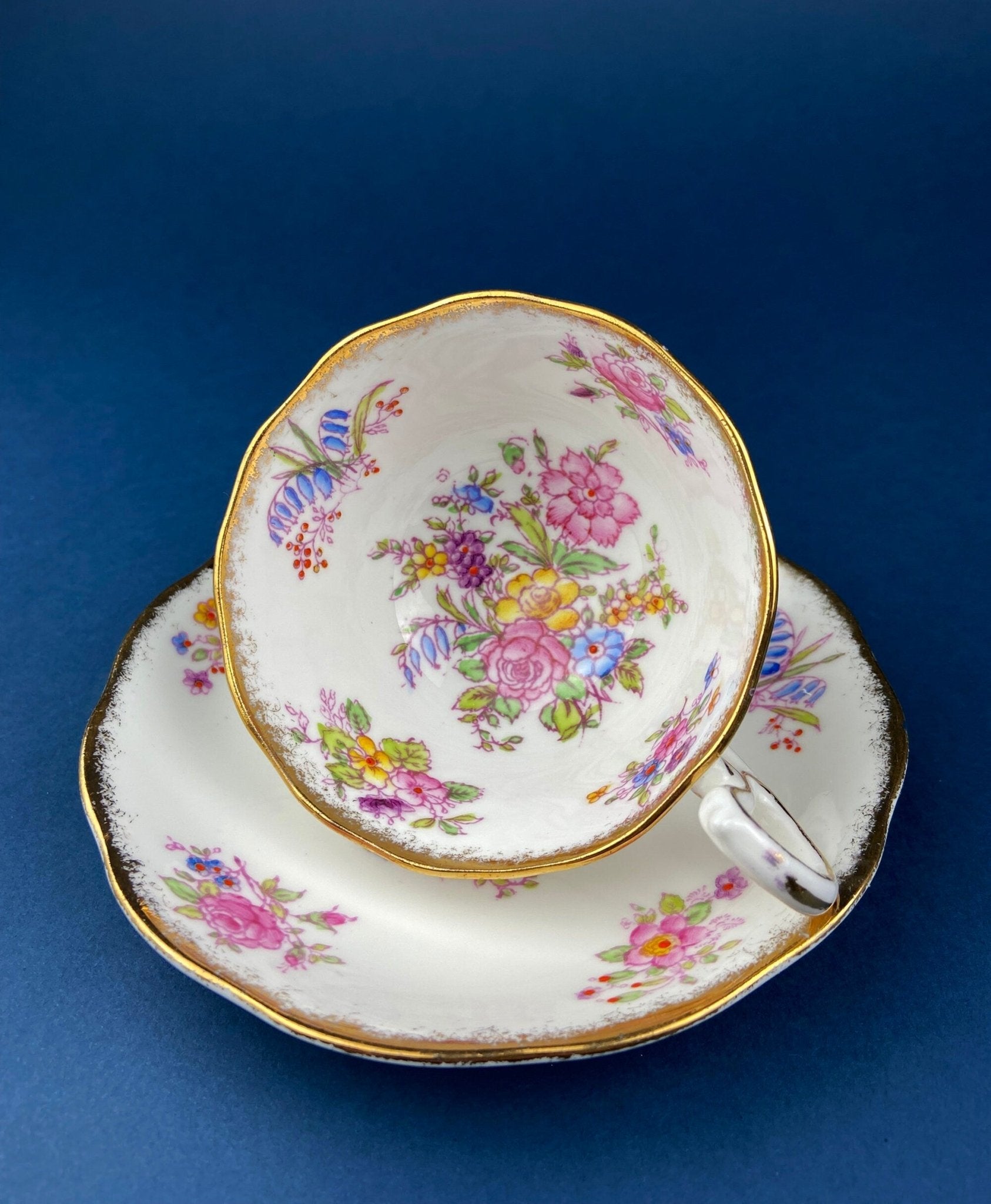 Vintage Foley Fine Bone China Tea Cup & Saucer, Mint Green Floral, Made in England - Che Cose Belle