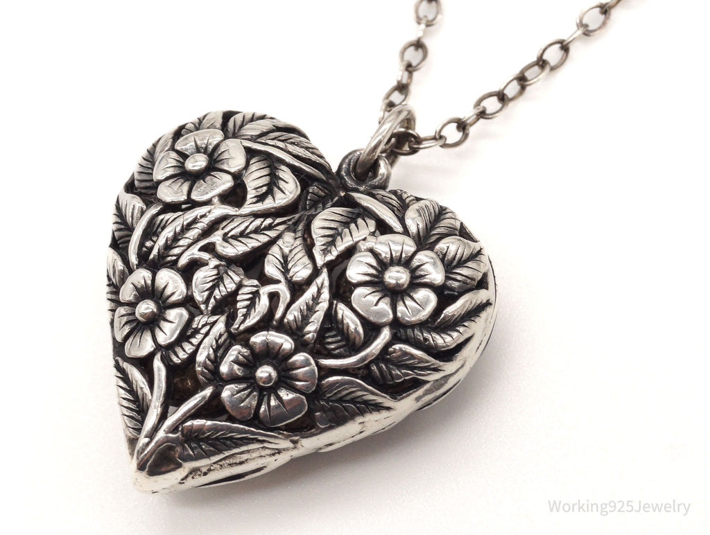 Vintage Large Heart and Flowers Sterling Silver Necklace - Che Cose Belle