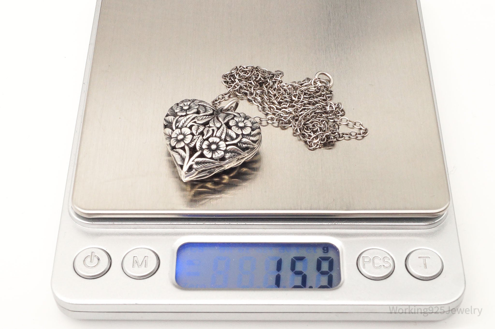 Vintage Large Heart and Flowers Sterling Silver Necklace - Che Cose Belle