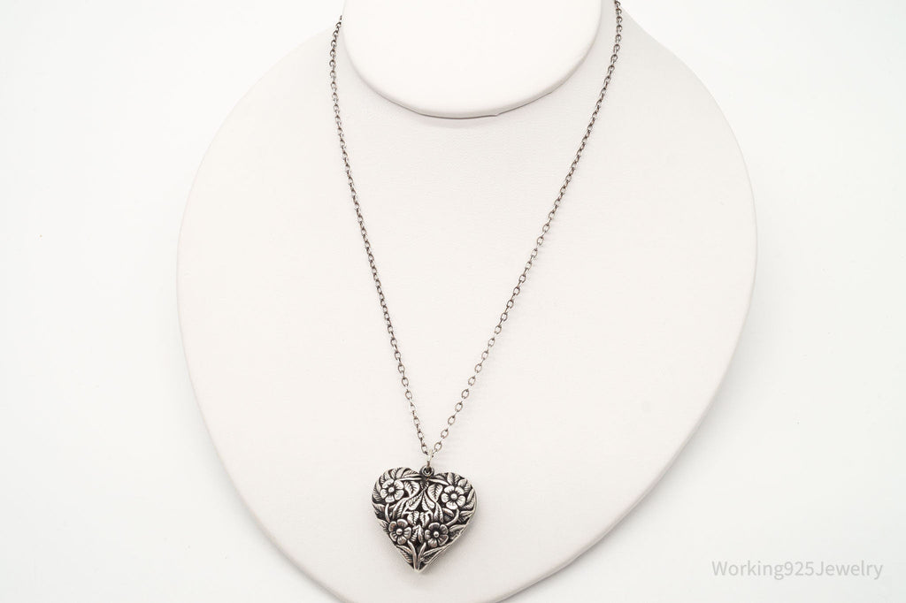 Vintage Large Heart and Flowers Sterling Silver Necklace - Che Cose Belle