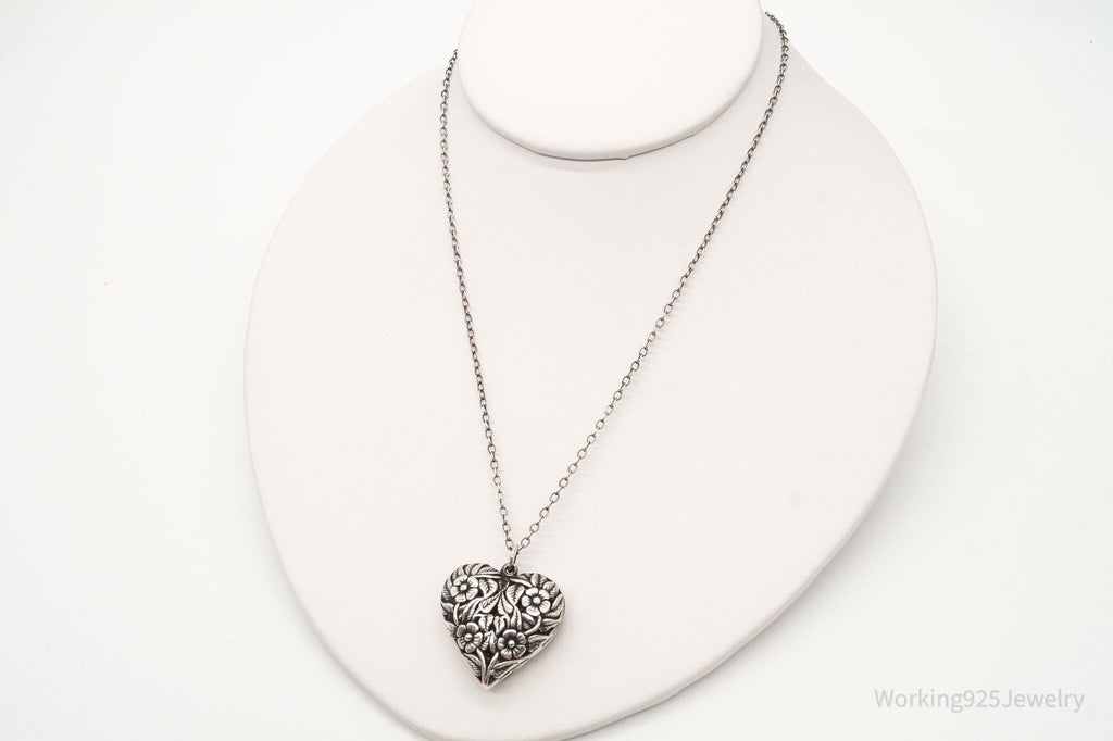 Vintage Large Heart and Flowers Sterling Silver Necklace - Che Cose Belle