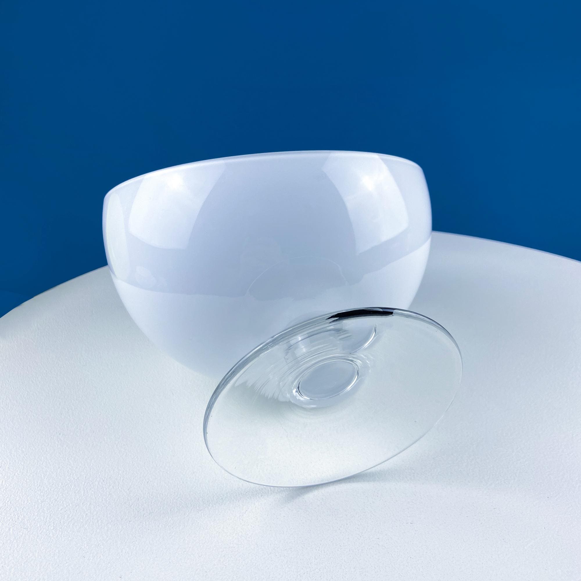 Vintage Modern Bowl. White & Clear Glass Footed Bowl. Unique Modern Hand Blown Serving, Candy Dish. Modern Home Decor. Interior Design Ideas. Gift for Him Her. - Che Cose Belle