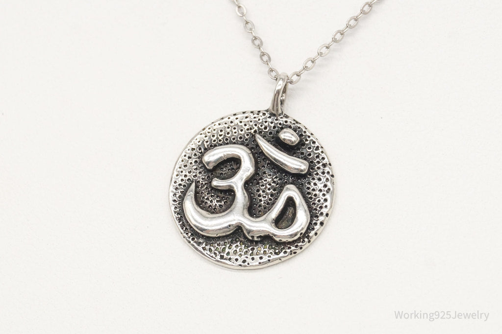 Vintage Om Symbol Sterling Silver Necklace - Che Cose Belle