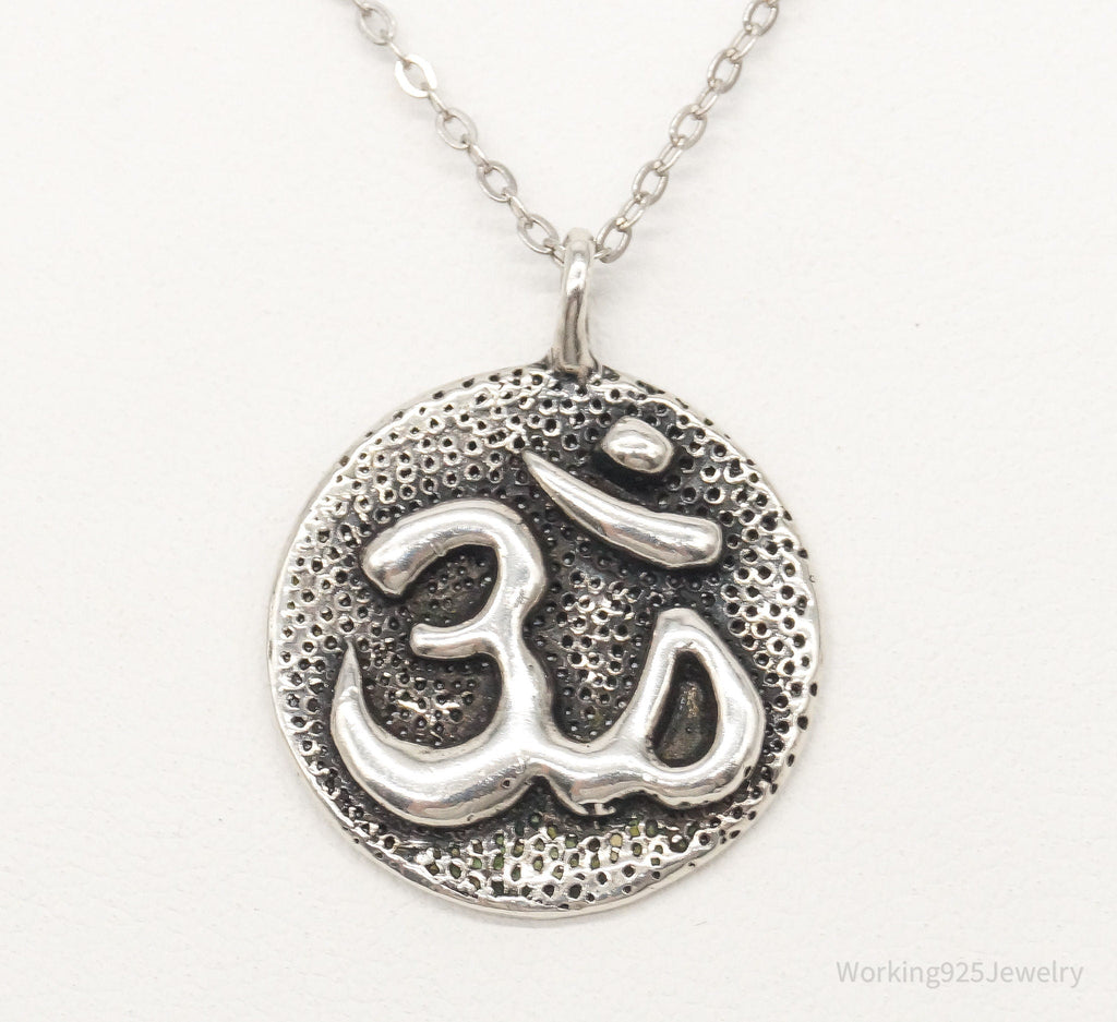 Vintage Om Symbol Sterling Silver Necklace - Che Cose Belle