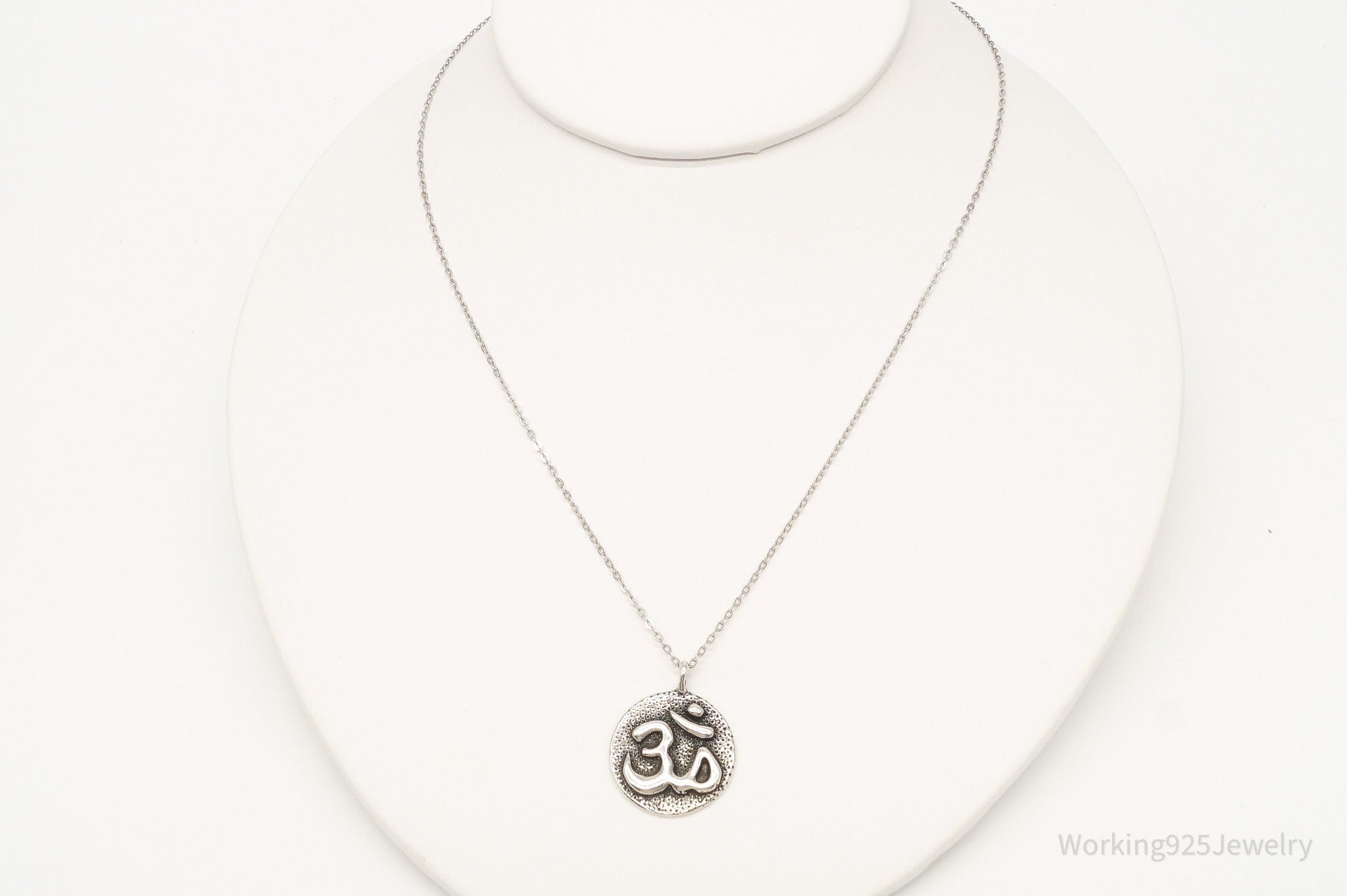 Vintage Om Symbol Sterling Silver Necklace - Che Cose Belle