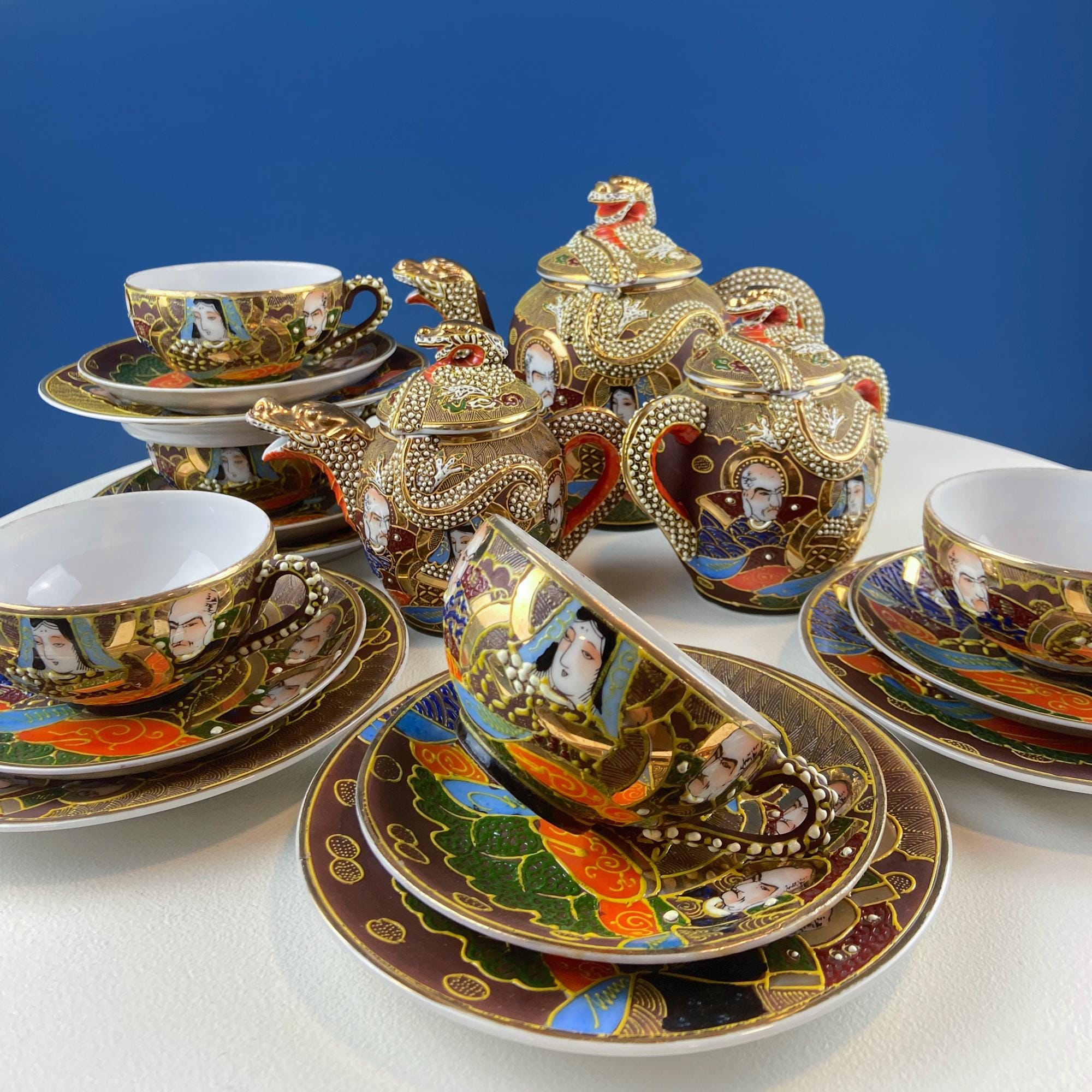 Vintage Satsuma Moriage Japanese Gold Dragon Tea Set. 4 Cups & Saucers. 3 D Dragons. Gift for Tea Connoisseur Collector. Asian Home Decor. - Che Cose Belle