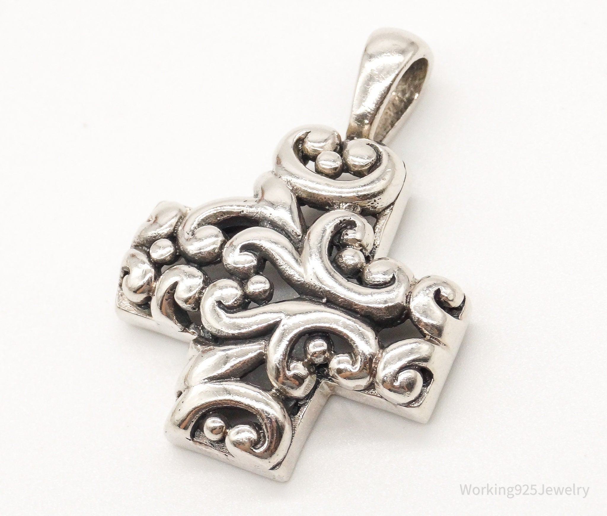 Vintage Scroll Cross Sterling Silver Pendant - Che Cose Belle