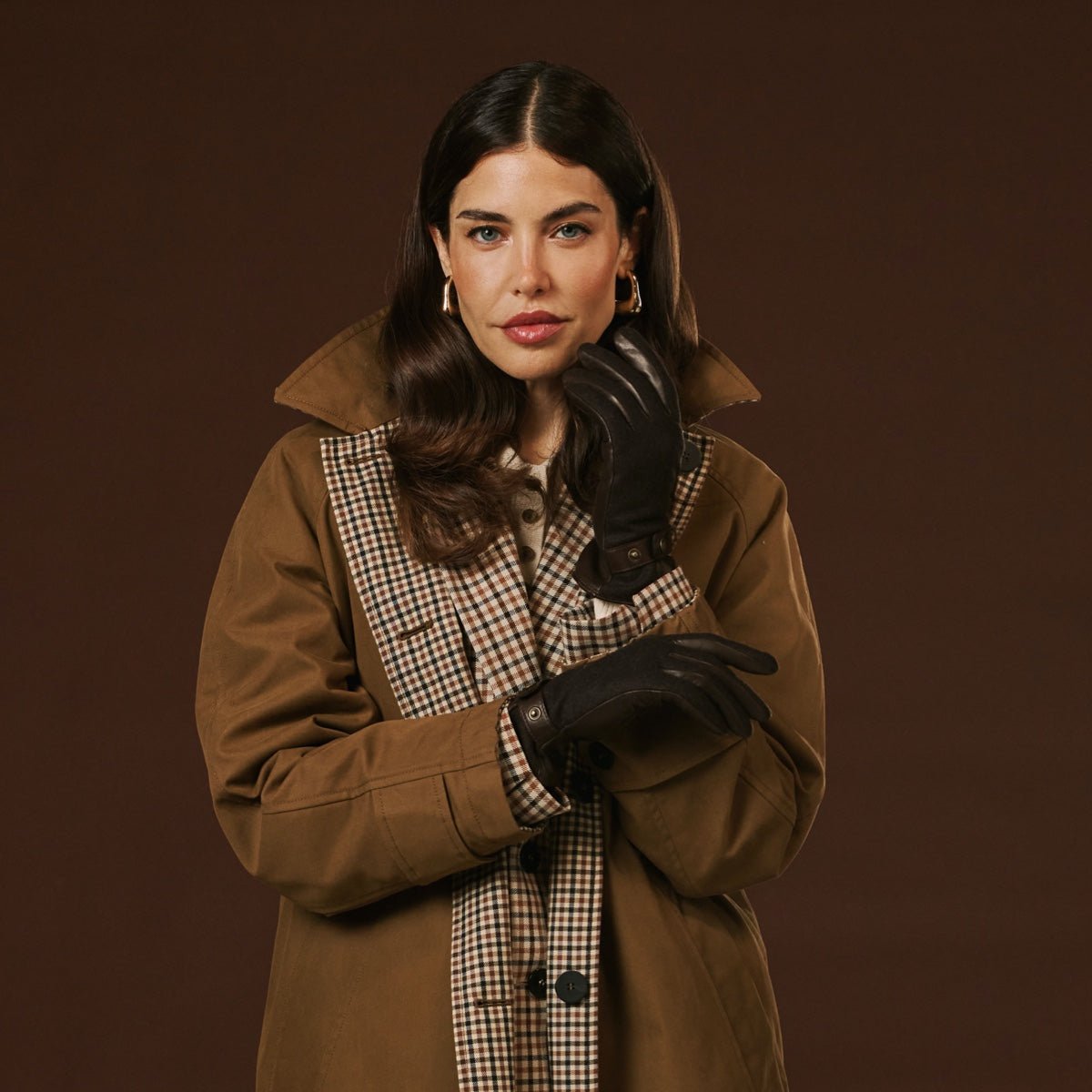 Violetta (dark brown) - Italian tweed women's gloves with touchscreen capability and adjustable snap button - Che Cose Belle
