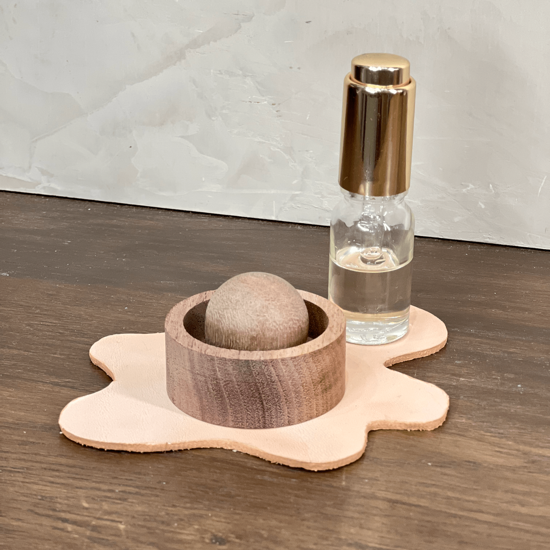 Walnut Wood Sphere Passive Diffuser - Che Cose Belle