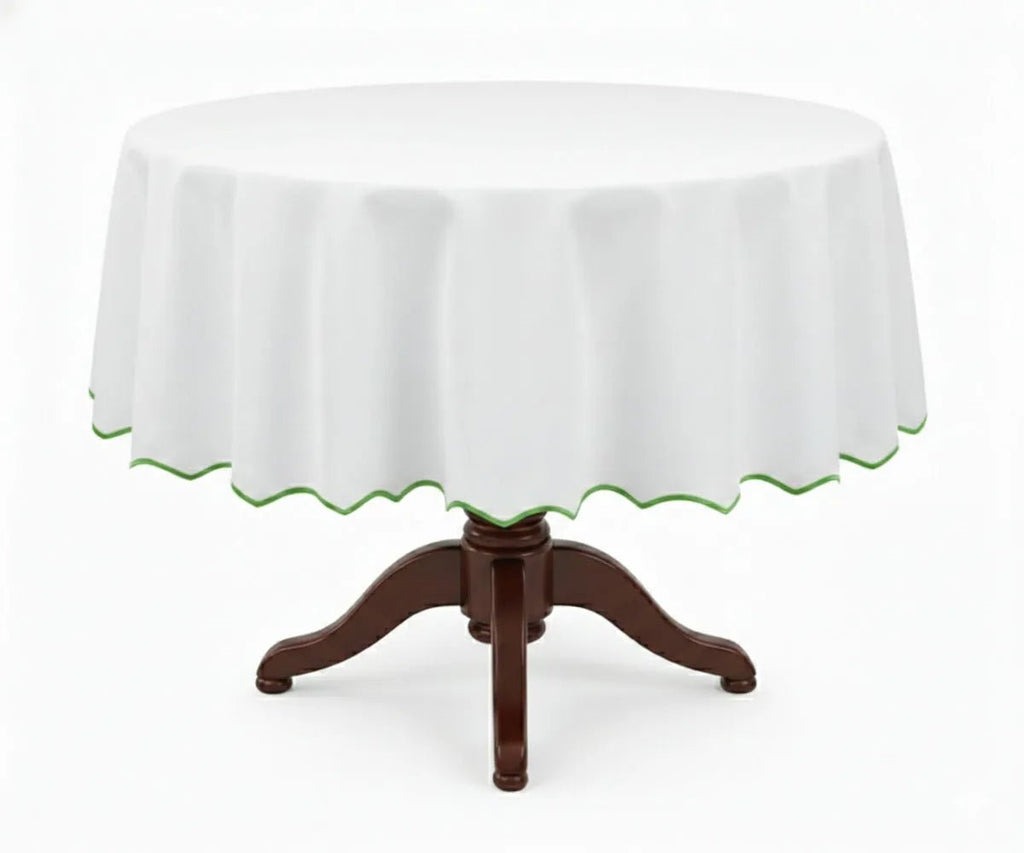 White Round Cloth Tablecloths - Scalloped Edge - Che Cose Belle