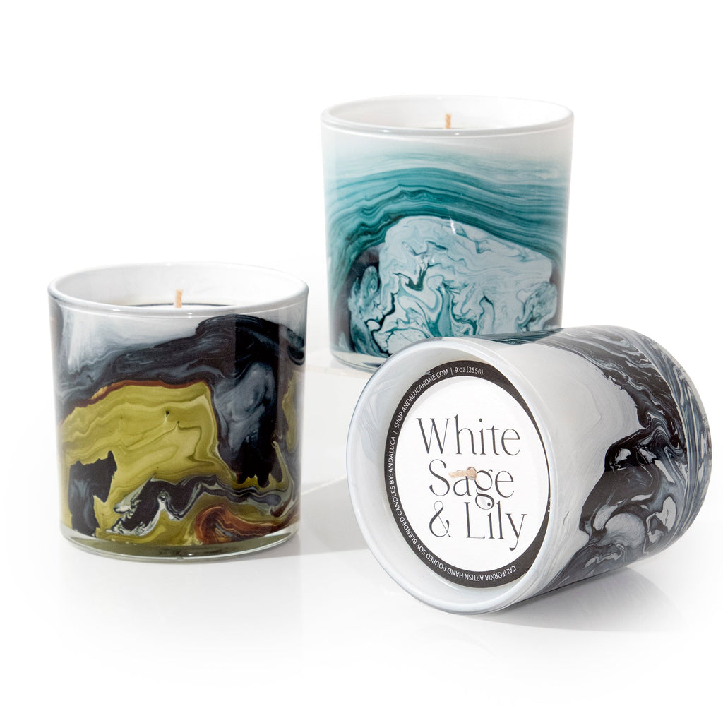 White Sage & Lily 14 oz. Swirl Glass Candle - Che Cose Belle