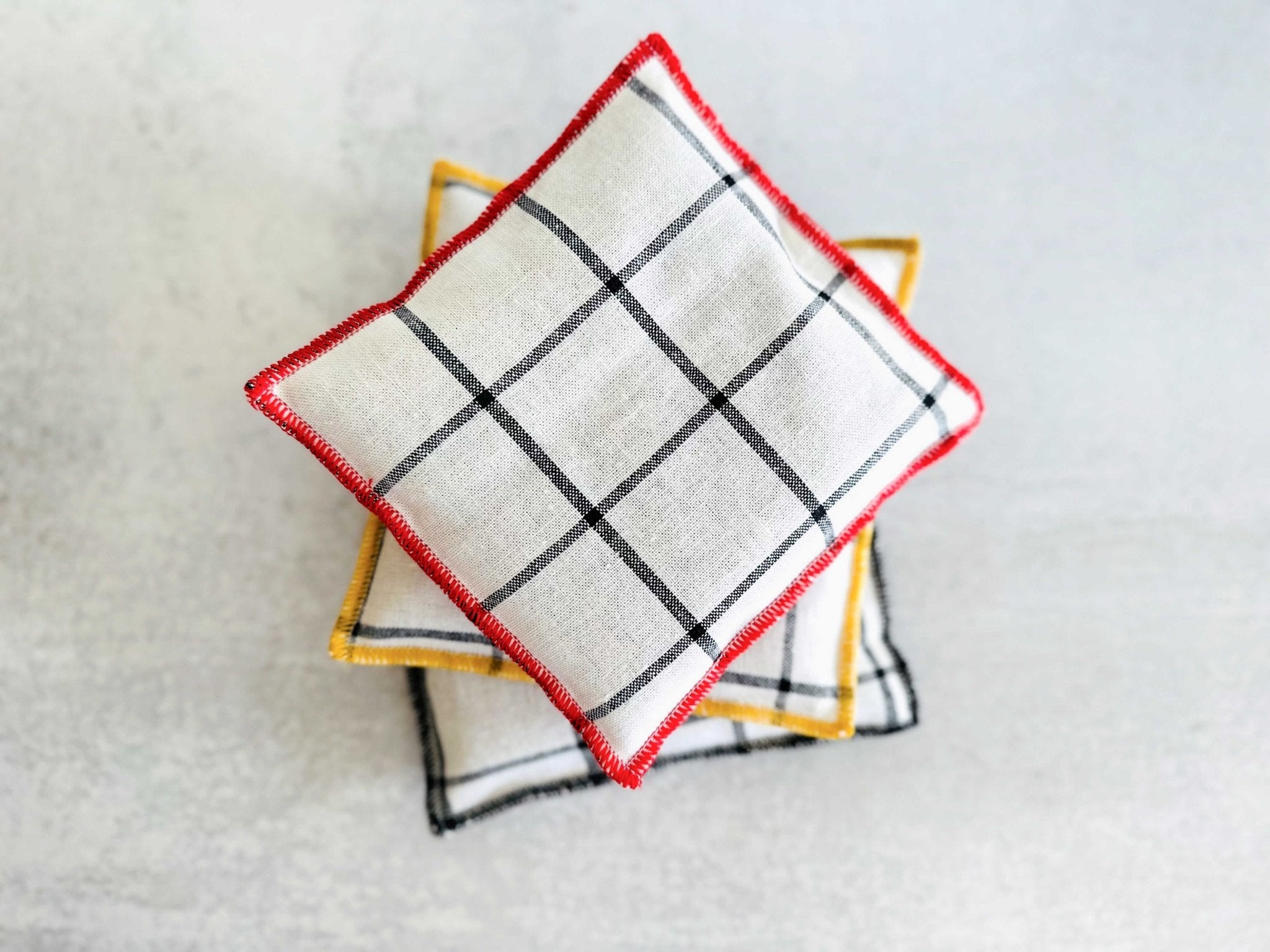 Windowpane Linen Lavender Sachets, set of two - Che Cose Belle