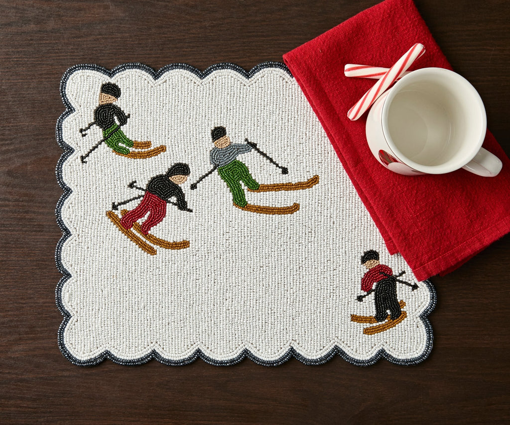 Winter Skier Christmas placemats Set – Snowy Mountain Dining Table Decor – Winter Wonderland Table Setting - Che Cose Belle