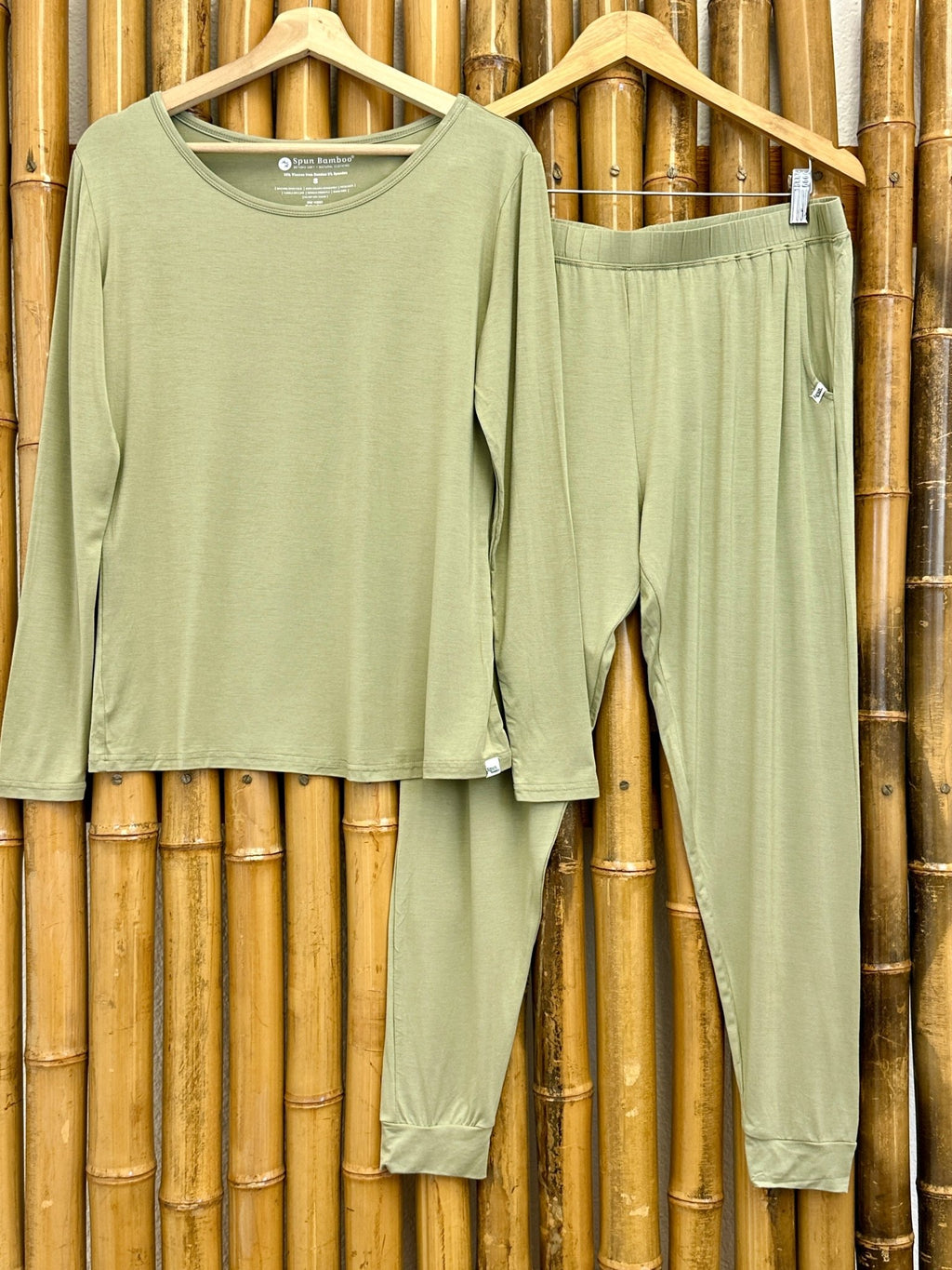 Women's Bamboo Lounge Set - Long Sleeve T-Shirt and Jogger Pants - Che Cose Belle