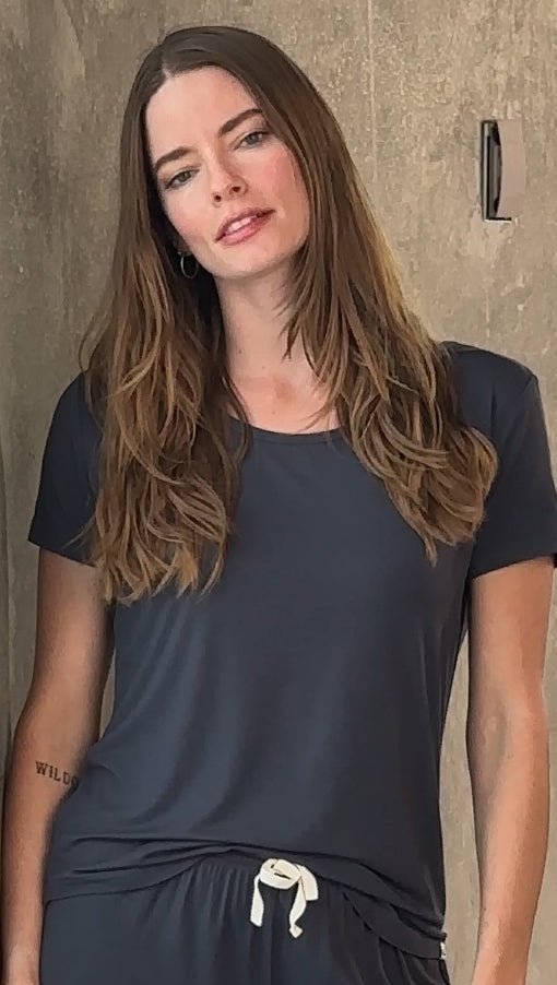 Women’s Bamboo Lounge Set - Lounge T-Shirt + Lounge Shorts - Che Cose Belle