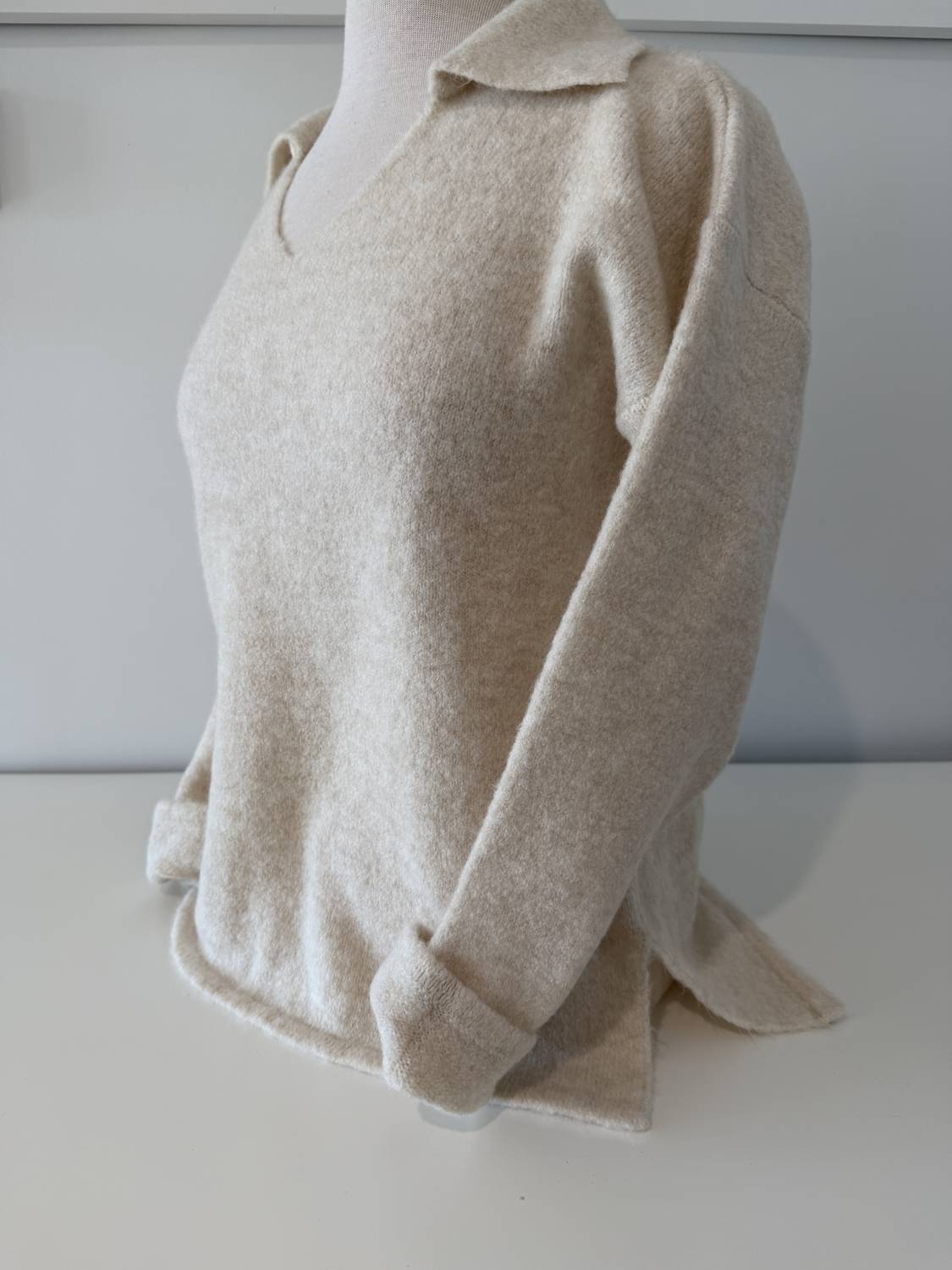 Women's Jersey Llanes V - neck Collared Sweater - Che Cose Belle