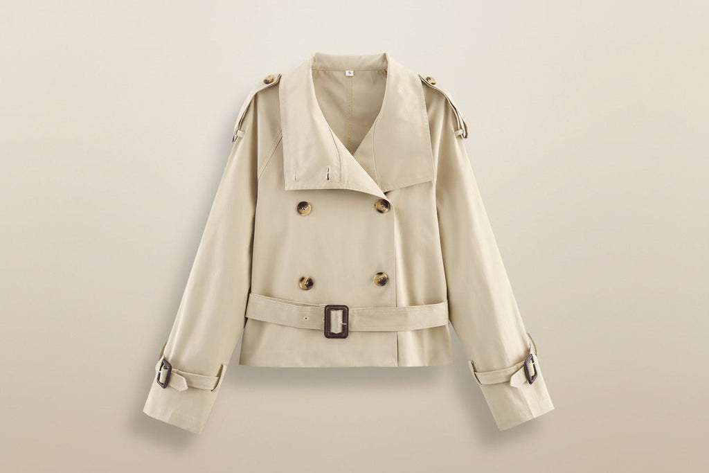 Women's Notch-Collar Short Trench Coat with Belt Buckle Detail - Che Cose Belle