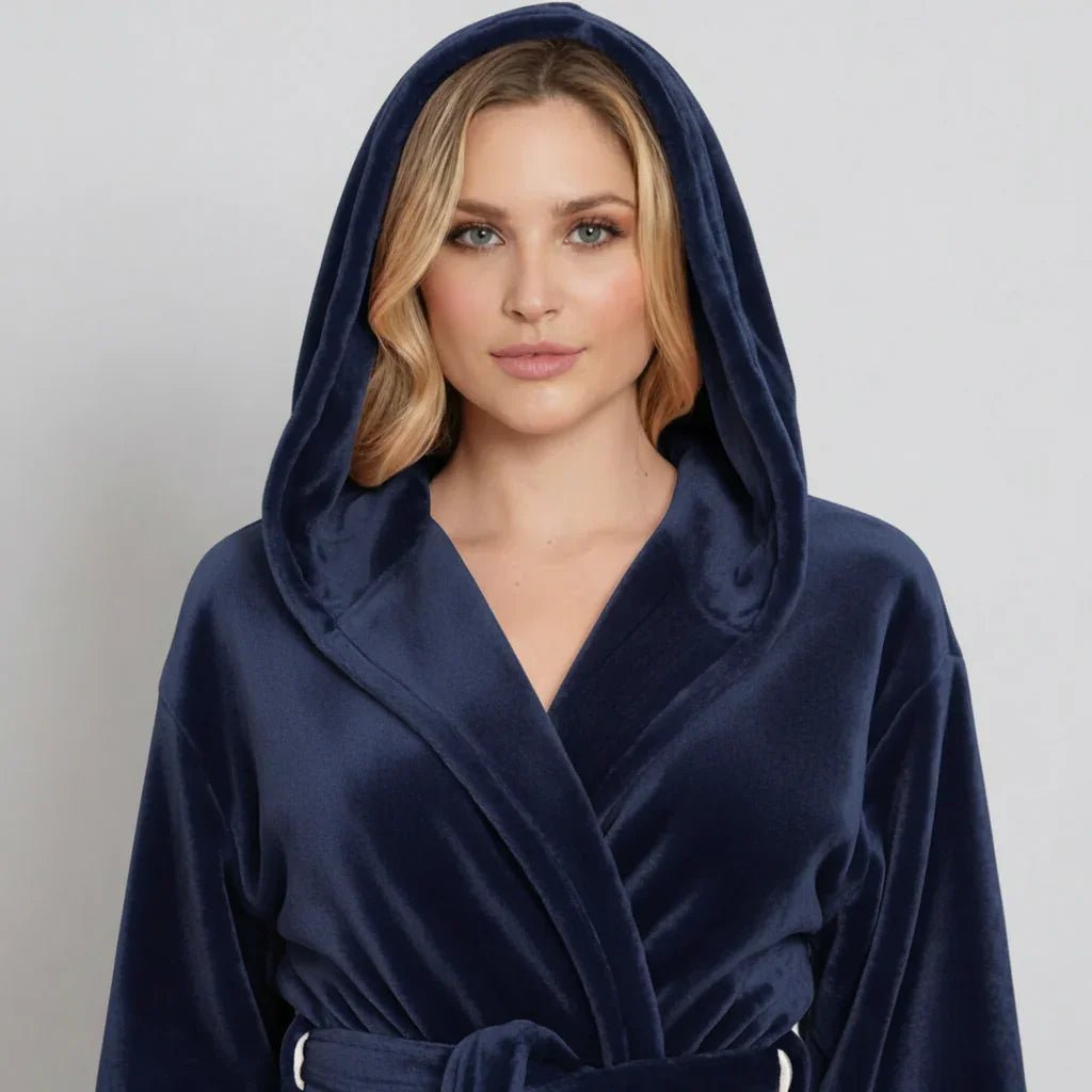 Women’s Plush Hooded Robe - Spa-Worthy Comfort at Home - Che Cose Belle
