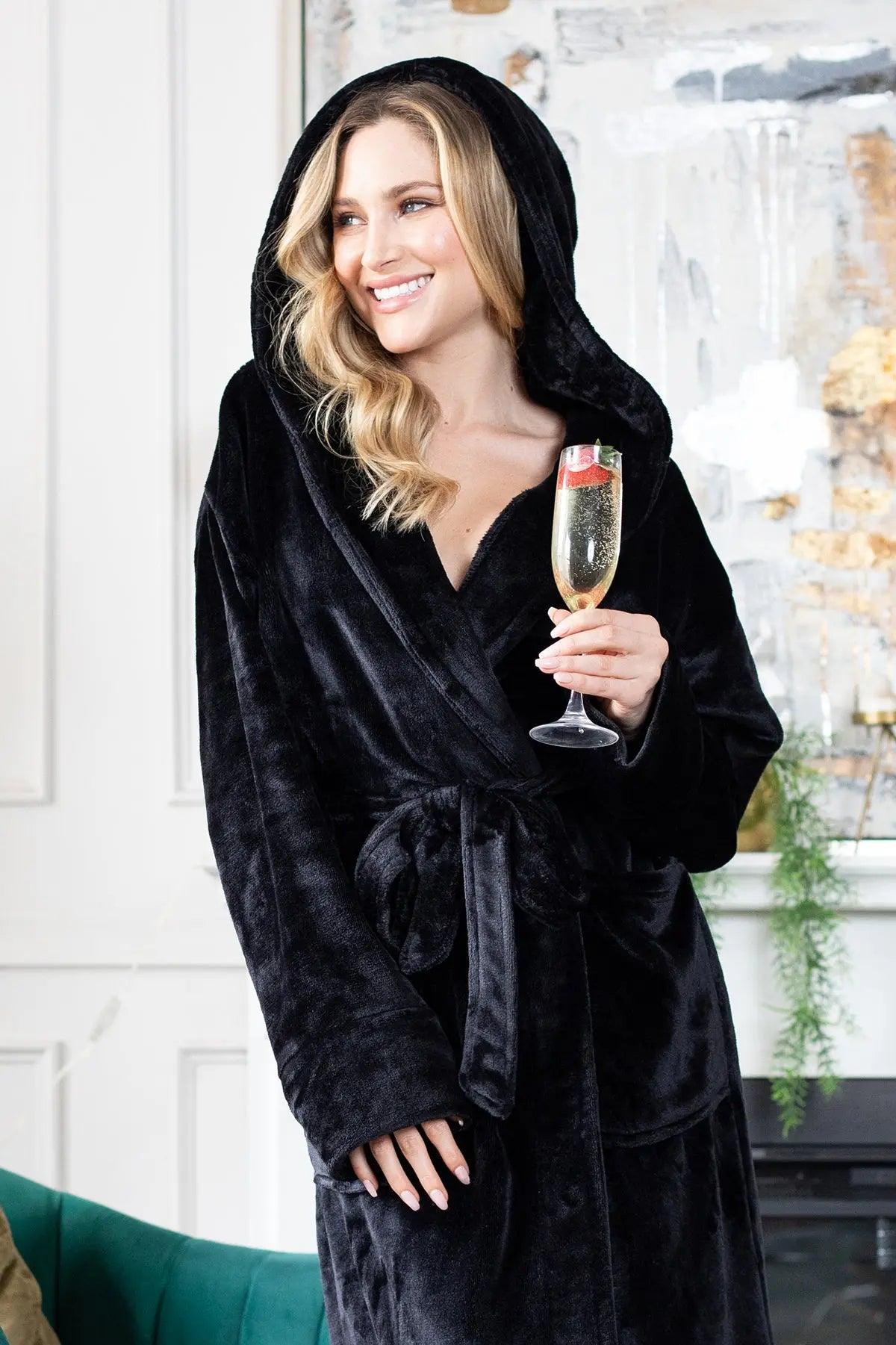 Women’s Plush Hooded Robe - Spa - Worthy Comfort at Home - Che Cose Belle