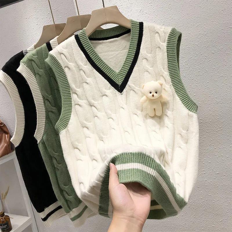 Women's V-Neck Button-Front Knit Vest with Pockets - Che Cose Belle