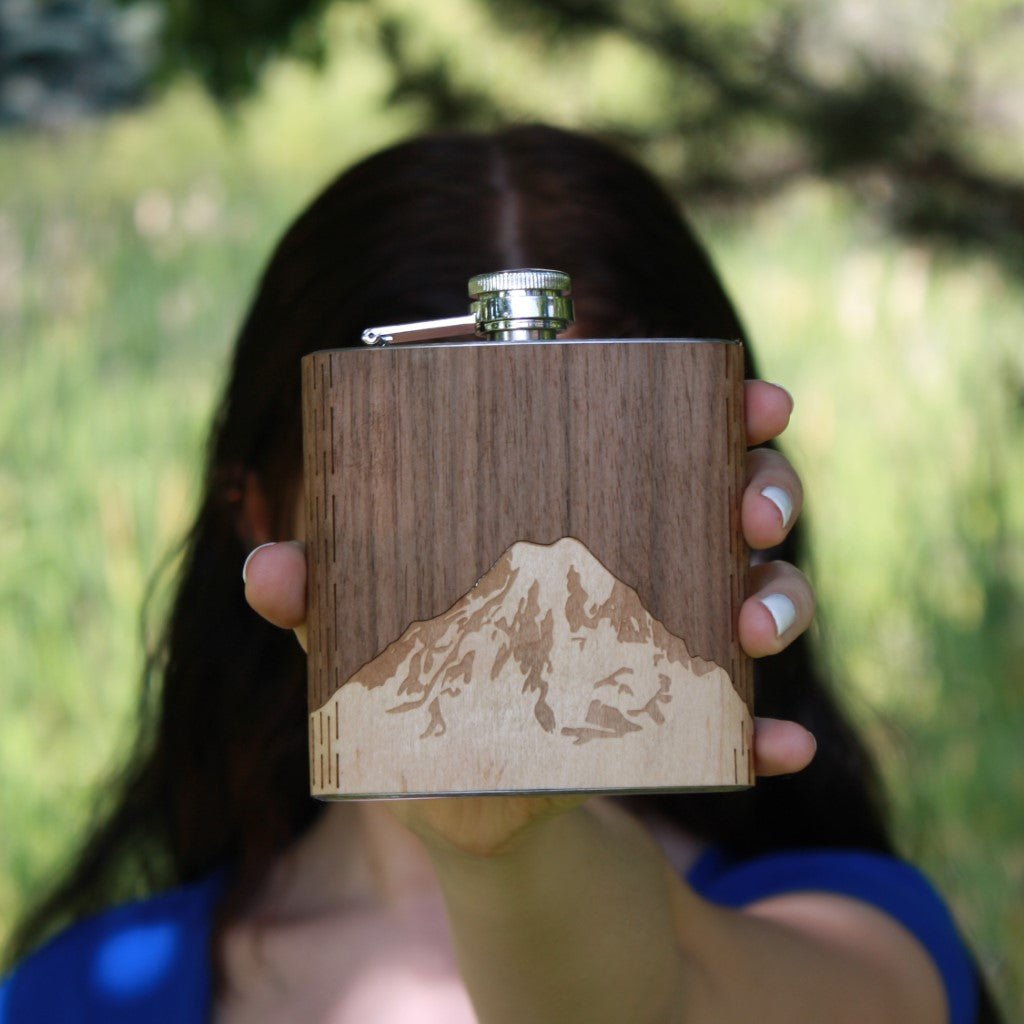 Wooden Hip Flask - Cascade Range (Mt. Rainier) - Che Cose Belle