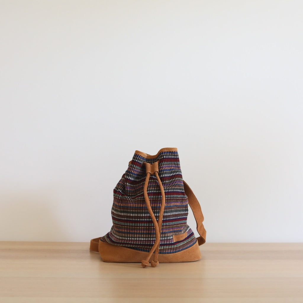 WOVEN Drawstring Bucket Bag - Che Cose Belle