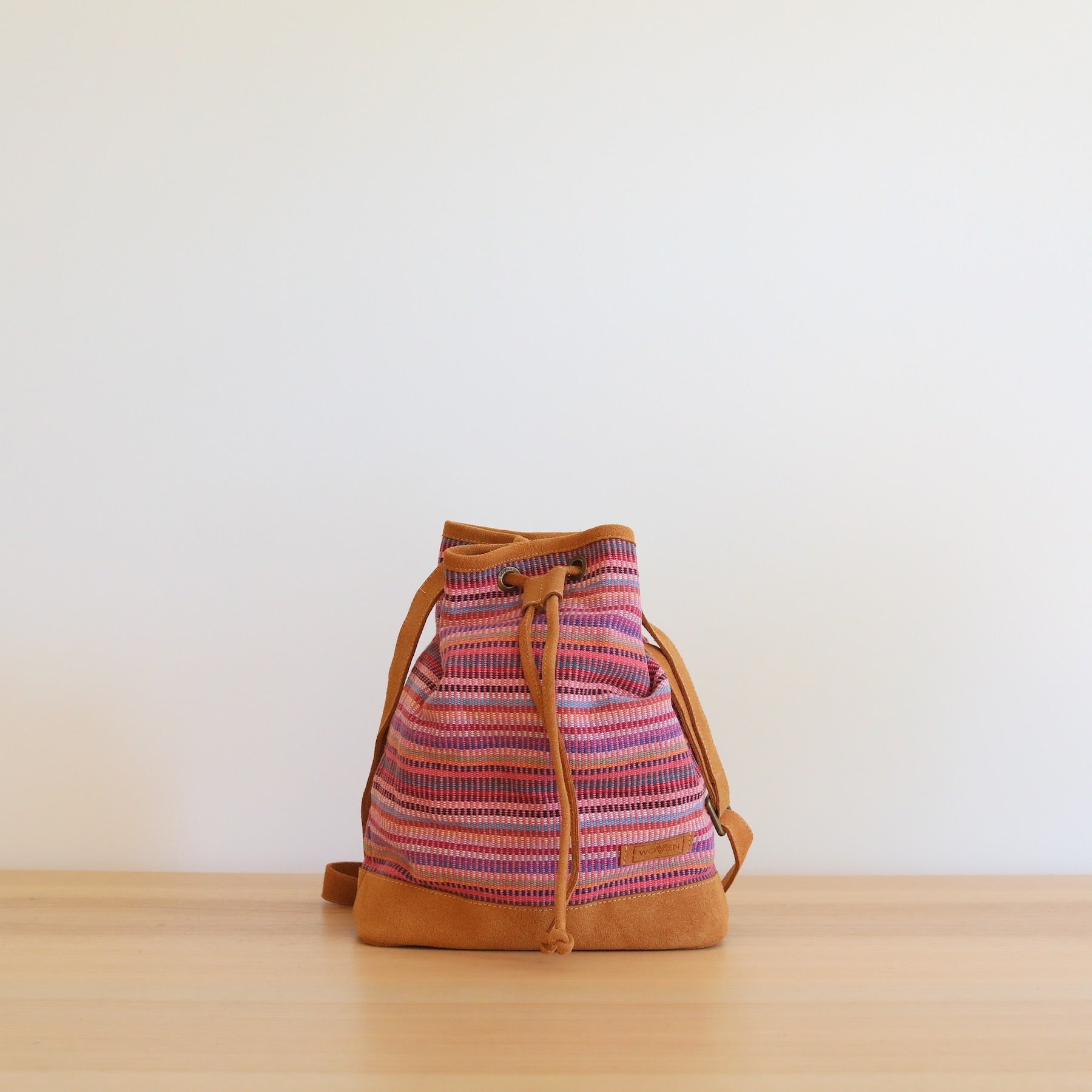 WOVEN Drawstring Bucket Bag - Che Cose Belle