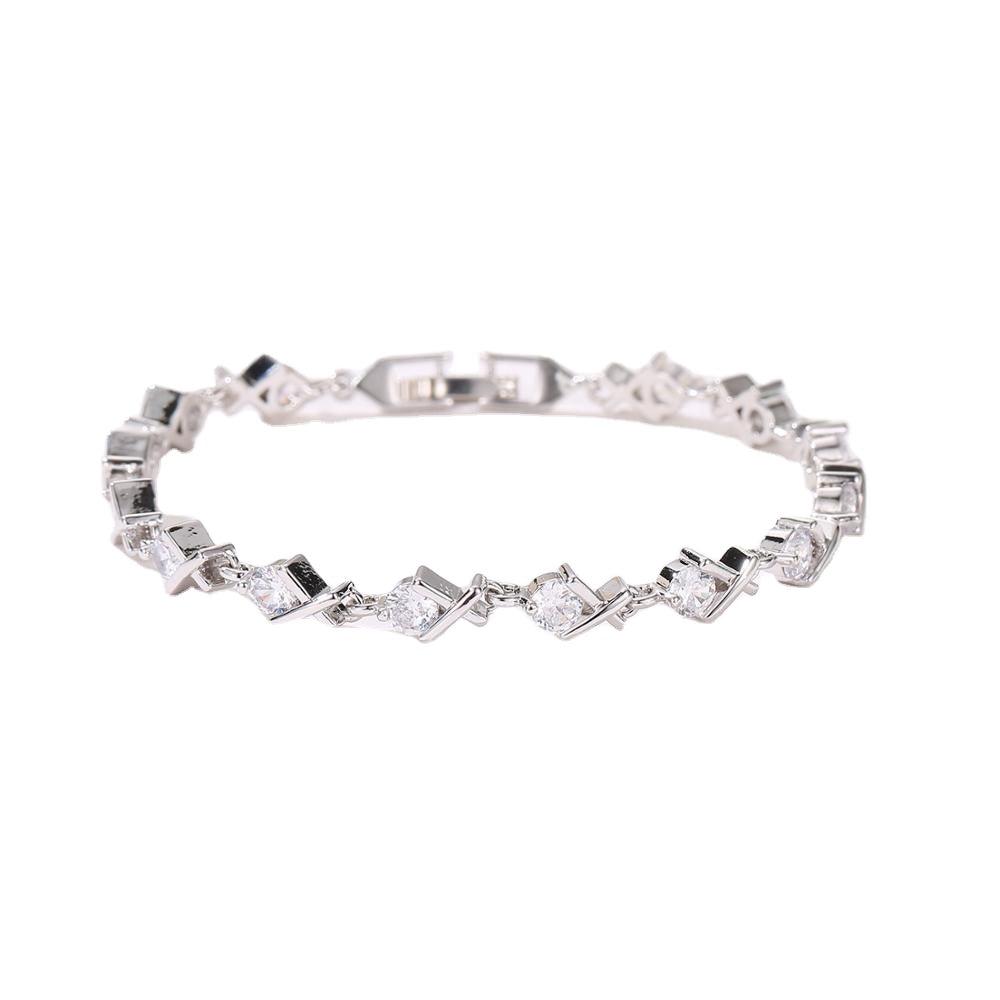 XO Tennis Bracelet with Round Cut White Diamond Cubic Zirconia Stones - Che Cose Belle