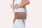 Zip Around Crossbody Pebble - Che Cose Belle